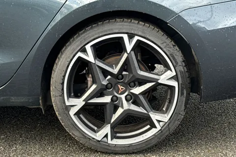KY25HTK CUPRA Leon 1.5 eTSI V2 DSG Euro 6 (s/s) 5dr Thumbnail #13