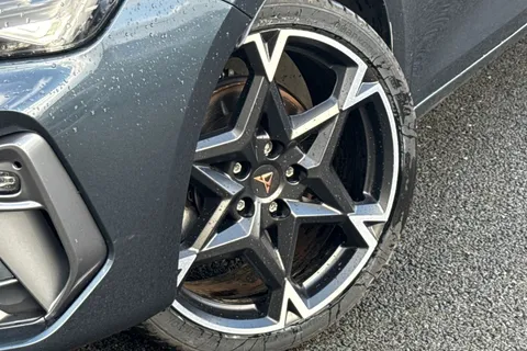 KY25HTK CUPRA Leon 1.5 eTSI V2 DSG Euro 6 (s/s) 5dr Thumbnail #27
