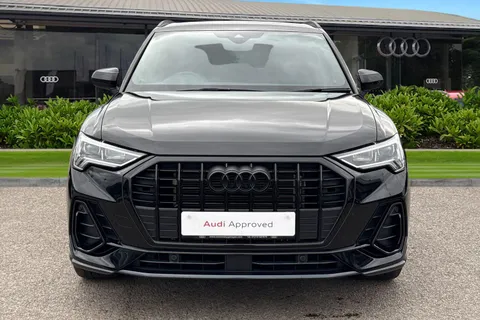 DF73VDV Audi Q3 Black Edition 35 TFSI 150 PS S tronic Thumbnail #7