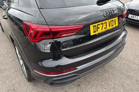 DF73VDV Audi Q3 Black Edition 35 TFSI 150 PS S tronic Thumbnail #9