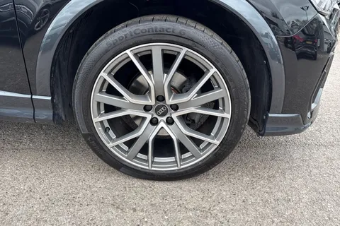 DF73VDV Audi Q3 Black Edition 35 TFSI 150 PS S tronic Thumbnail #11