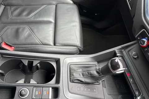 DF73VDV Audi Q3 Black Edition 35 TFSI 150 PS S tronic Thumbnail #24