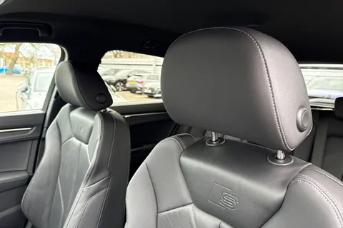 DF73VDV Audi Q3 Black Edition 35 TFSI 150 PS S tronic Thumbnail #25