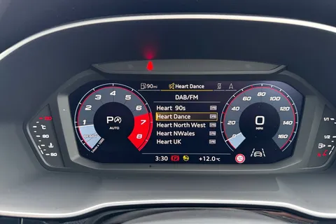 DF73VDV Audi Q3 Black Edition 35 TFSI 150 PS S tronic Thumbnail #31