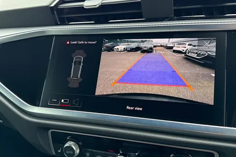 DF73VDV Audi Q3 Black Edition 35 TFSI 150 PS S tronic Thumbnail #33