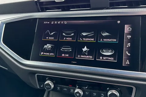 DF73VDV Audi Q3 Black Edition 35 TFSI 150 PS S tronic Thumbnail #35