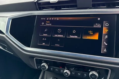 DF73VDV Audi Q3 Black Edition 35 TFSI 150 PS S tronic Thumbnail #37