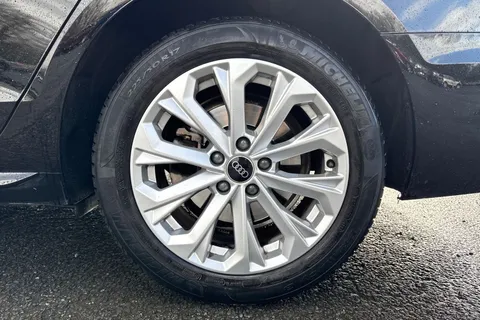 12 of 66 for Audi A4 Sport 35 TFSI 150 PS S tronic