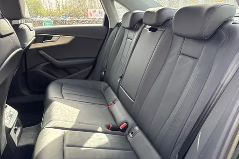 19 of 66 for Audi A4 Sport 35 TFSI 150 PS S tronic