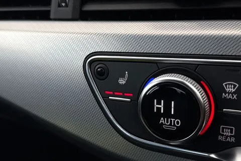 25 of 66 for Audi A4 Sport 35 TFSI 150 PS S tronic