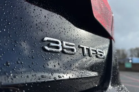 41 of 66 for Audi A4 Sport 35 TFSI 150 PS S tronic