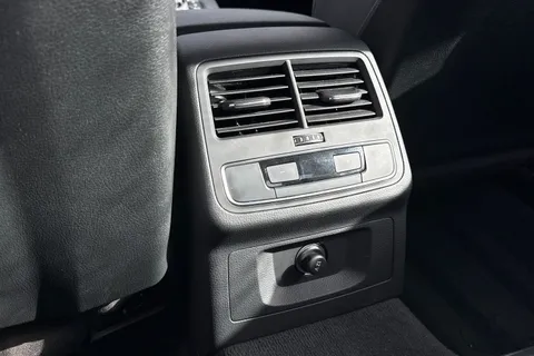 44 of 66 for Audi A4 Sport 35 TFSI 150 PS S tronic