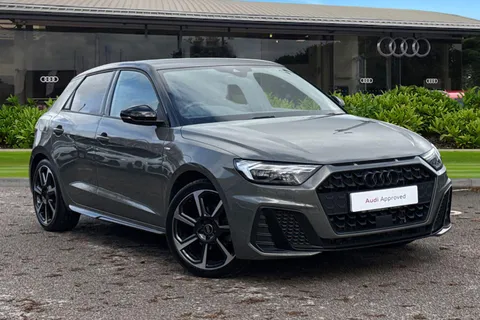 PN73OAG Audi A1 Black Edition 35 TFSI  150 PS S tronic Thumbnail #2