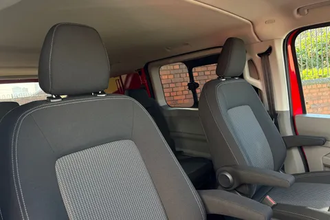 BV26OOC Volkswagen Transporter 2.0 TDI 150PS Commerce Pro Kombi Van Auto Thumbnail #24