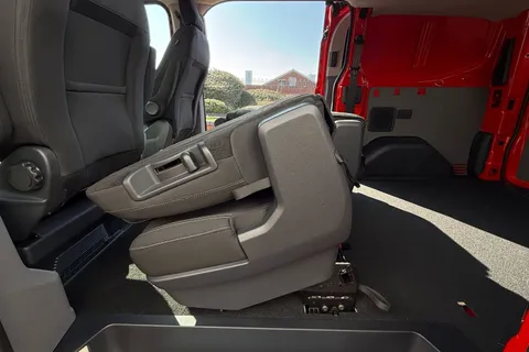BV26OOC Volkswagen Transporter 2.0 TDI 150PS Commerce Pro Kombi Van Auto Thumbnail #49