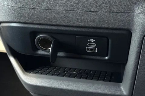 BV26OOC Volkswagen Transporter 2.0 TDI 150PS Commerce Pro Kombi Van Auto Thumbnail #53
