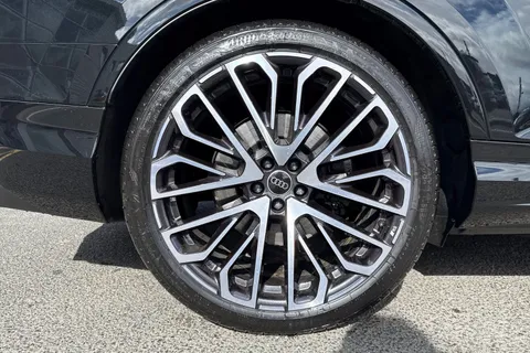  Audi SQ7 4.0 TFSI V8 Black Edition Tiptronic quattro Euro 6 (s/s) 5dr Thumbnail #12