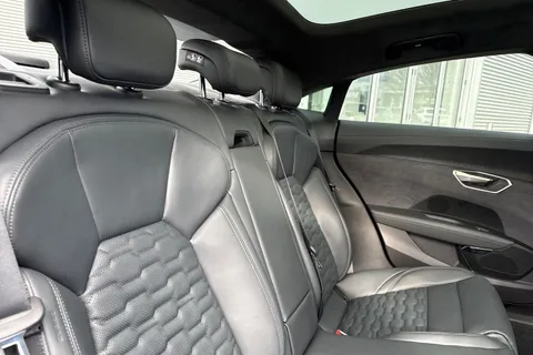 18 of 65 for Audi e-tron GT 105kWh Vorsprung Auto quattro 4dr