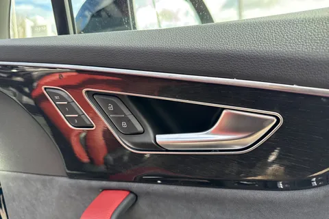  Audi SQ7 4.0 TFSI V8 Black Edition Tiptronic quattro Euro 6 (s/s) 5dr Thumbnail #21
