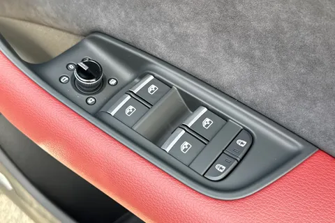  Audi SQ7 4.0 TFSI V8 Black Edition Tiptronic quattro Euro 6 (s/s) 5dr Thumbnail #40