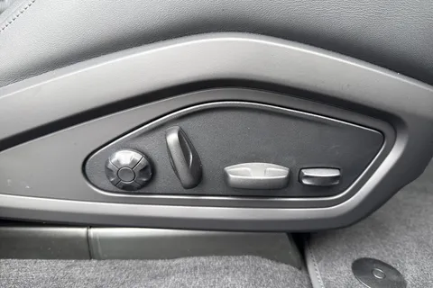 44 of 65 for Audi e-tron GT 105kWh Vorsprung Auto quattro 4dr