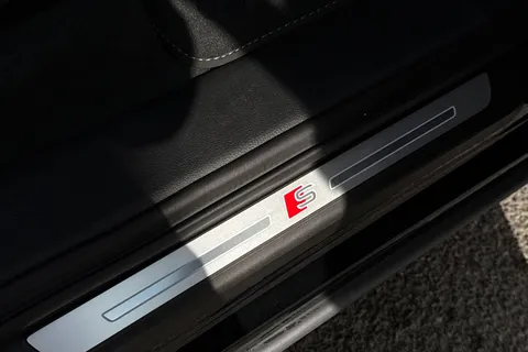  Audi SQ7 4.0 TFSI V8 Black Edition Tiptronic quattro Euro 6 (s/s) 5dr Thumbnail #42