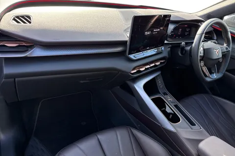 KS25NHK CUPRA Terramar 2.0 TSI VZ2 DSG 4Drive Euro 6 (s/s) 5dr Thumbnail #3