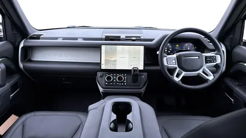 DN26HFR Land Rover Defender 110 3.0 D250 MHEV X-Dynamic HSE Hard Top SUV 5dr Diesel Auto 4WD MWB Euro 6 (s/s) (249 ps) Thumbnail #21