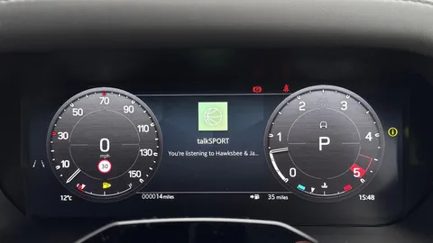 DN26HFR Land Rover Defender 110 3.0 D250 MHEV X-Dynamic HSE Hard Top SUV 5dr Diesel Auto 4WD MWB Euro 6 (s/s) (249 ps) Thumbnail #24