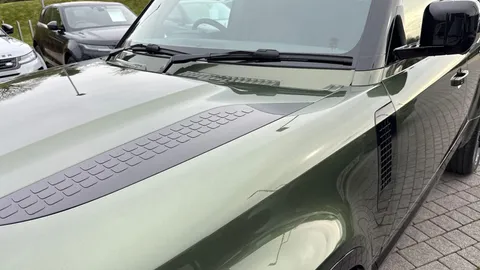 DN26MYU Land Rover Defender 110 3.0 D250 MHEV X-Dynamic HSE Hard Top SUV 5dr Diesel Auto 4WD MWB Euro 6 (s/s) (249 ps) Thumbnail #34