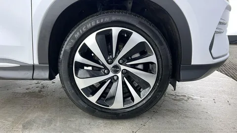 LD25TBU BYD Seal U 1.5 18.3kWh Boost CVT Auto Euro 6 (s/s) 5dr Thumbnail #14