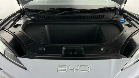 LF25MPD BYD Sealion 7 82.5kWh Design Auto AWD 5dr Thumbnail #15