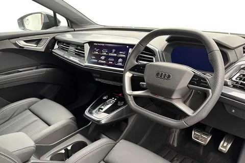 7 of 13 for Audi Q4 e-tron Q4 Black Edition 45 e-tron 210,00 kW