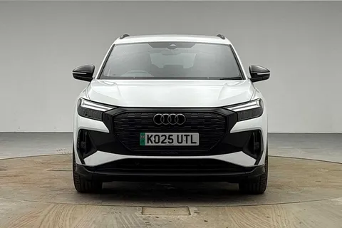 8 of 13 for Audi Q4 e-tron Q4 Black Edition 45 e-tron 210,00 kW