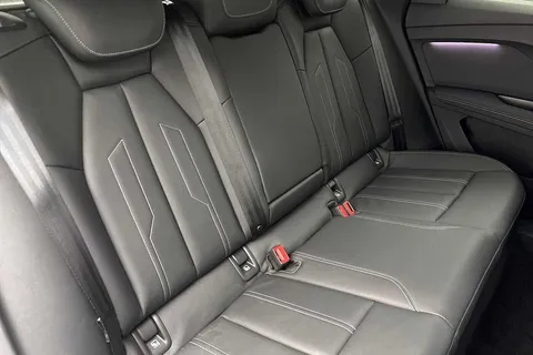 10 of 13 for Audi Q4 e-tron Q4 Black Edition 45 e-tron 210,00 kW