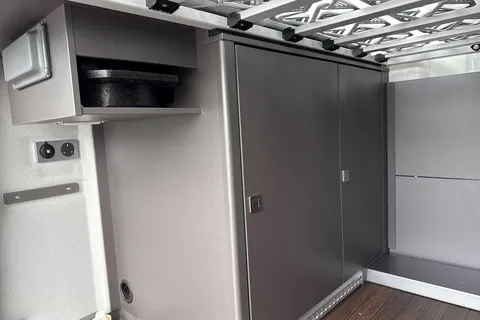 DG75CFX Volkswagen Grand California 2.0 TDI 600 5dr Tip Auto [3.5T] Thumbnail #35