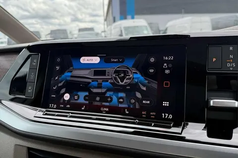 18 of 61 for VOLKSWAGEN MULTIVAN 2.0 TDI Style 5dr DSG