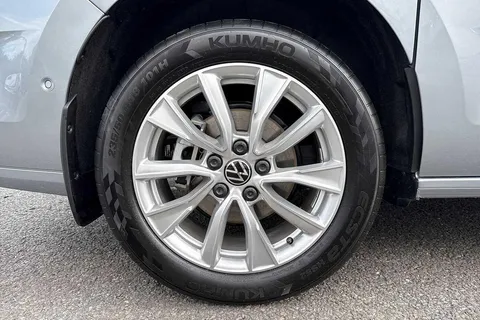 21 of 61 for VOLKSWAGEN MULTIVAN 2.0 TDI Style 5dr DSG