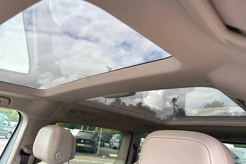 37 of 61 for VOLKSWAGEN MULTIVAN 2.0 TDI Style 5dr DSG