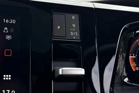 45 of 61 for VOLKSWAGEN MULTIVAN 2.0 TDI Style 5dr DSG