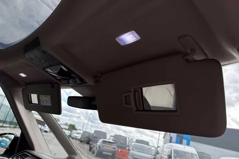 48 of 61 for VOLKSWAGEN MULTIVAN 2.0 TDI Style 5dr DSG