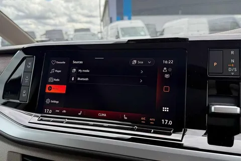 52 of 61 for VOLKSWAGEN MULTIVAN 2.0 TDI Style 5dr DSG