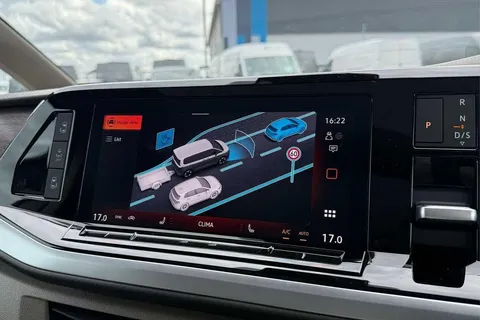 57 of 61 for VOLKSWAGEN MULTIVAN 2.0 TDI Style 5dr DSG