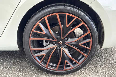 11 of 43 for CUPRA Leon 1.5 eTSI V3 DSG Euro 6 (s/s) 5dr