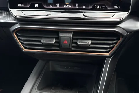 22 of 43 for CUPRA Leon 1.5 eTSI V3 DSG Euro 6 (s/s) 5dr