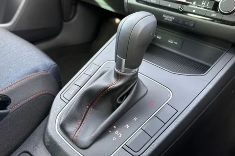 KR75YLT SEAT Ibiza 1.0 TSI FR DSG Euro 6 (s/s) 5dr Thumbnail #22