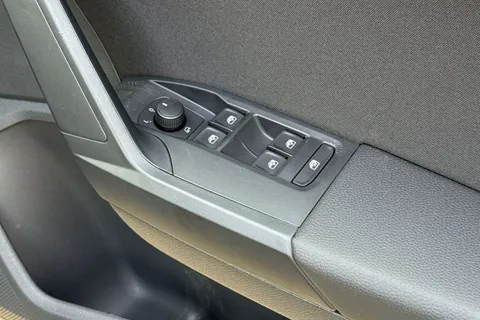 KR75YLT SEAT Ibiza 1.0 TSI FR DSG Euro 6 (s/s) 5dr Thumbnail #23