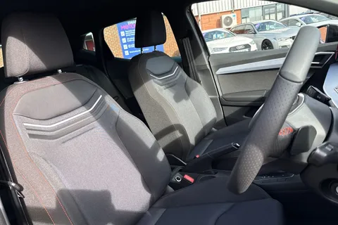 KR75YLT SEAT Ibiza 1.0 TSI FR DSG Euro 6 (s/s) 5dr Thumbnail #24