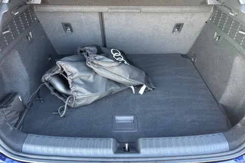 KY25FHW Audi A3 Sport 40 TFSI e 204 PS S tronic Thumbnail #8