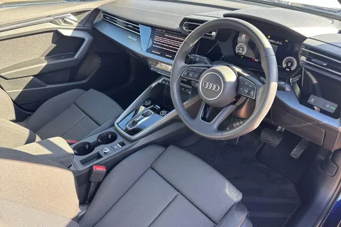 KY25FHW Audi A3 Sport 40 TFSI e 204 PS S tronic Thumbnail #15